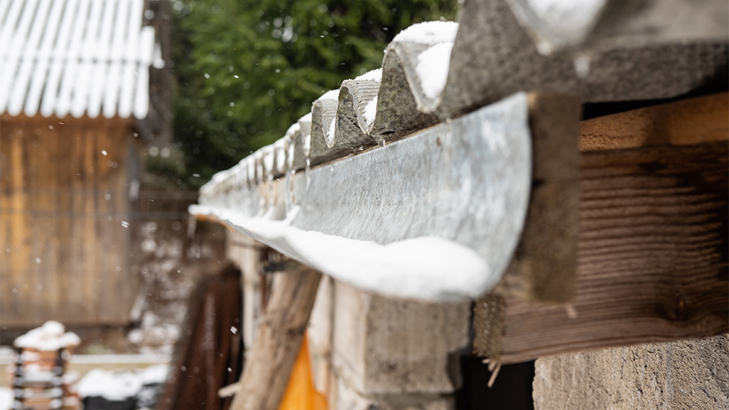 why japan europe homes need rain gutters 02